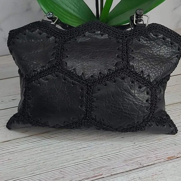 BLACK LEATHER & CROCHET PATCHWORK SMALL HANDBAG - Picture 4 of 10